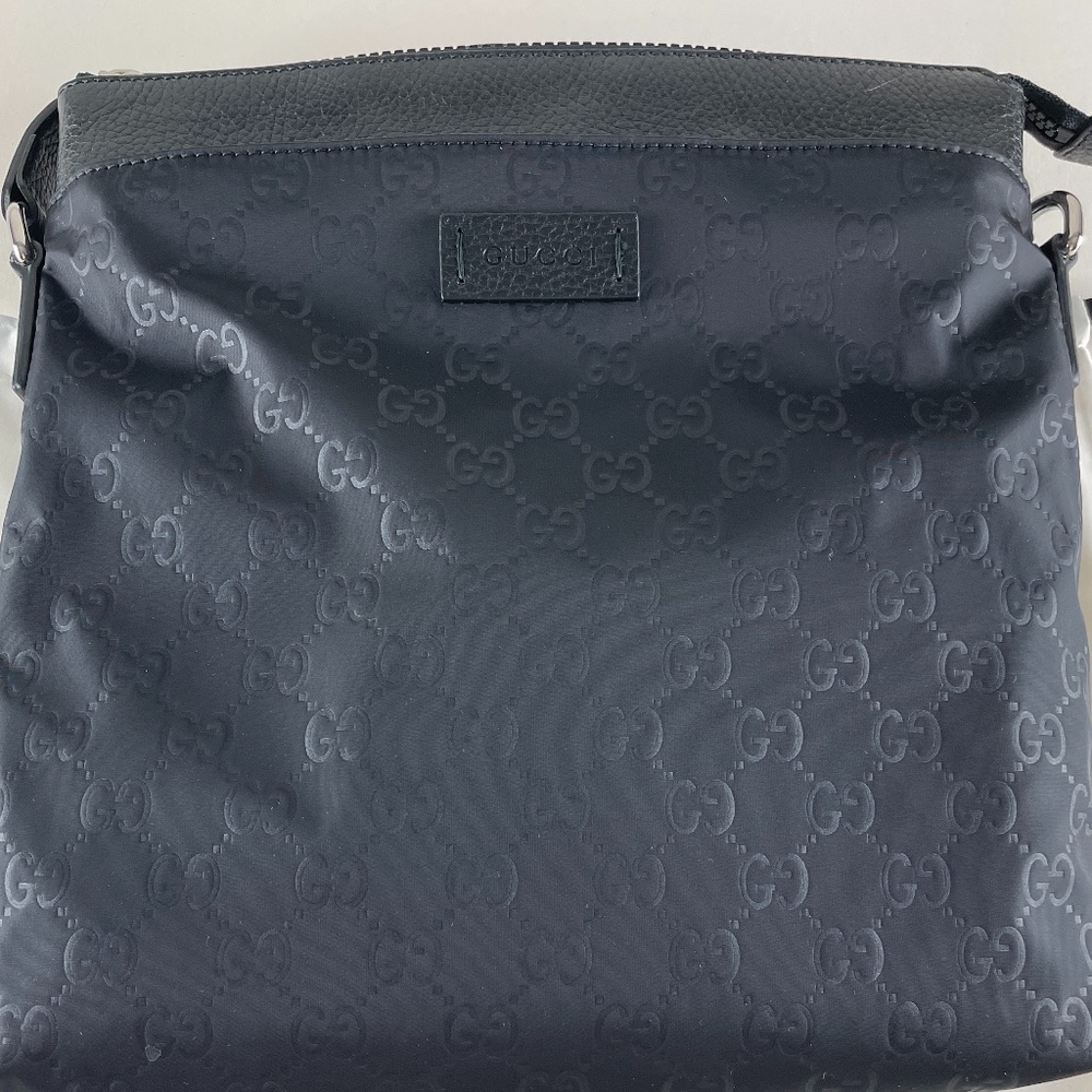 Gucci Microguccissima Messenger Bag Black